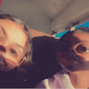 Meet your Posher, Desiree